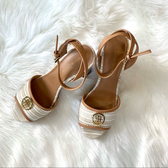 TOMMY HILFIGER Size 8 Faux Wood Linen Platform Sandals - Picture 11 of 11